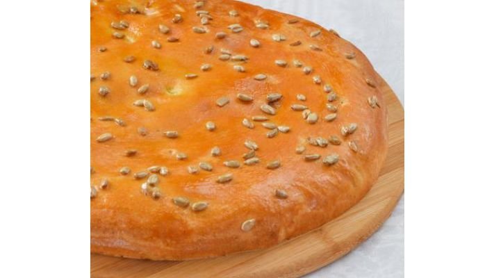 Пирог осетинский [с капустой, сыром и грец. орехами, 900 гр.]