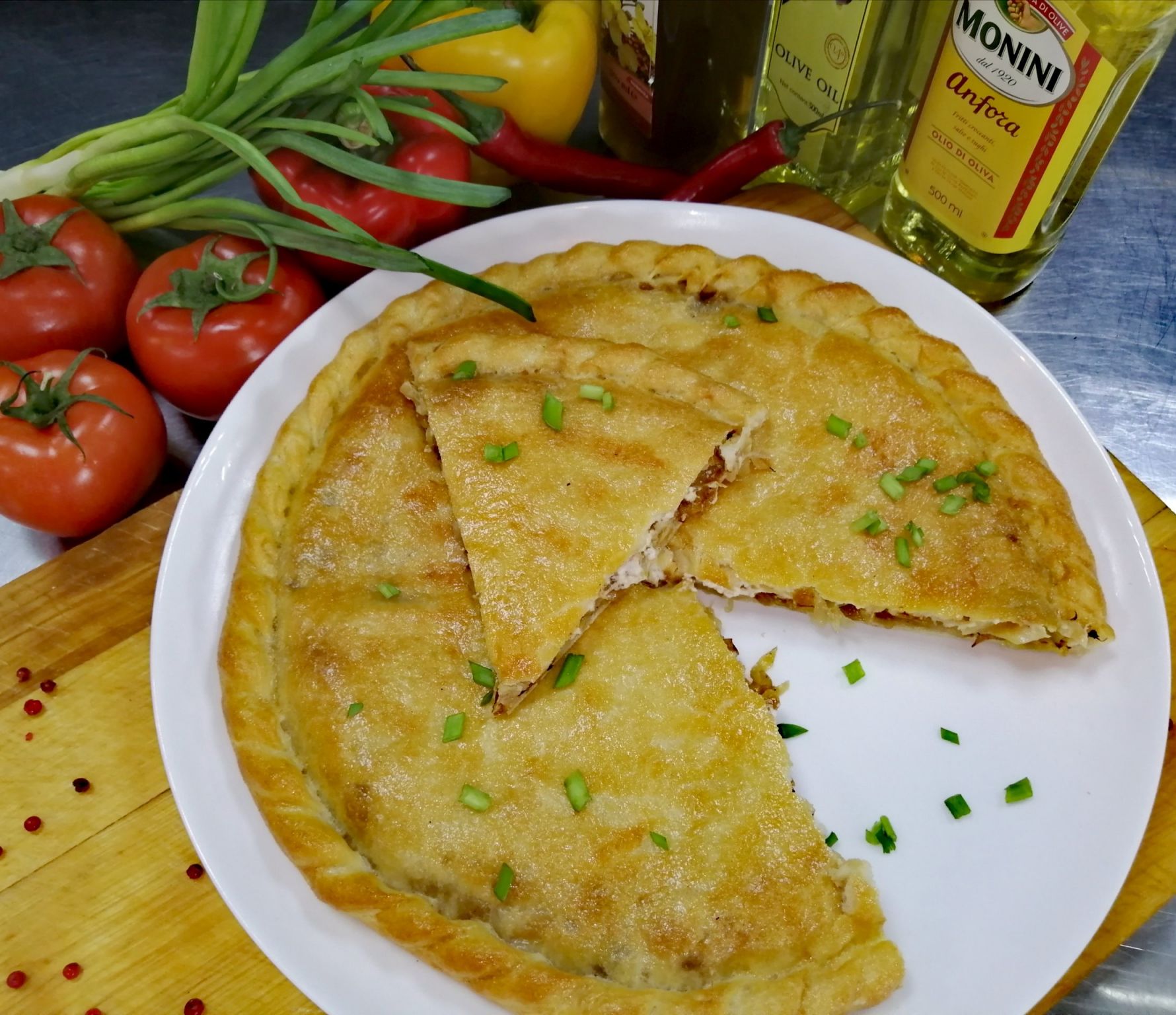 Пирог осетинский с капустой и сыром 640 гр
