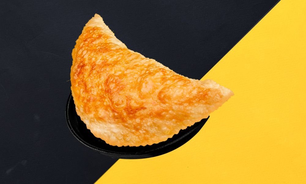 Чебурек с картофелем и зеленью