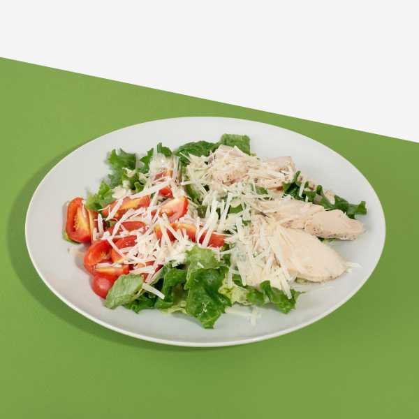 Салат "Цезарь" с курицей 180г