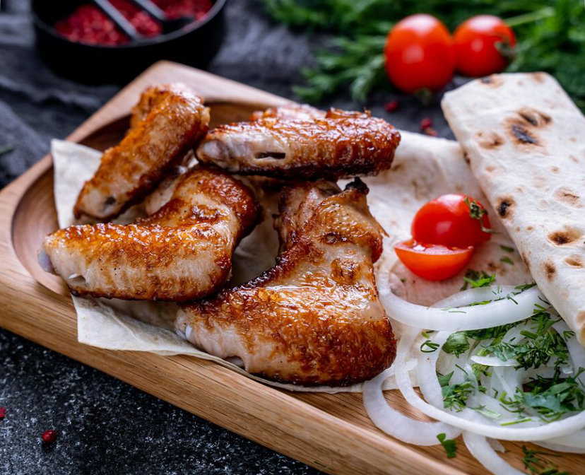 Шашлык из куриных крыльев 300 гр.