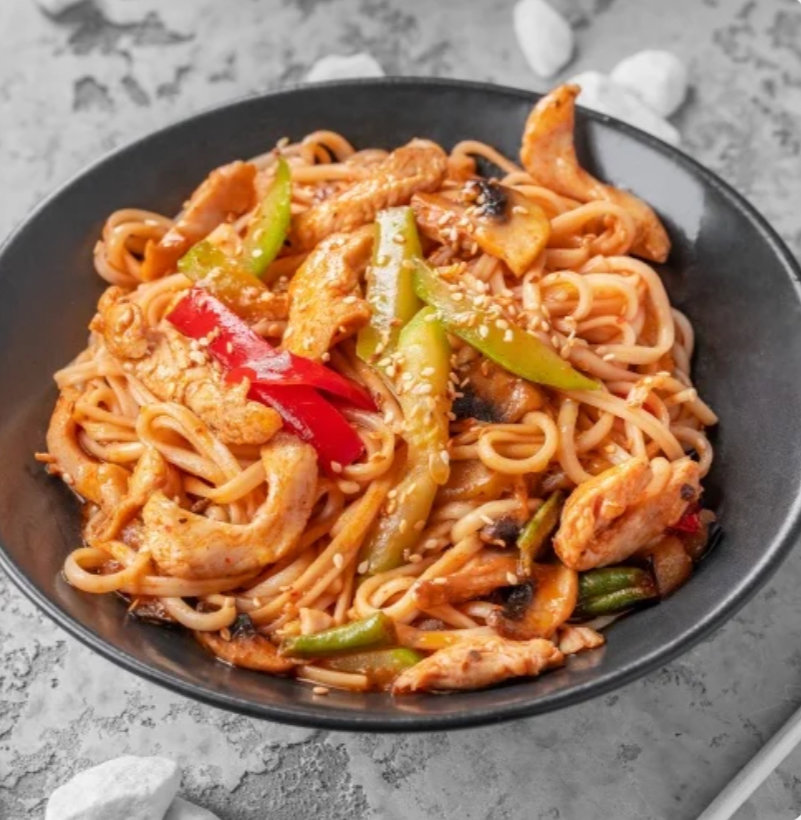 Соба с говядиной и овощами