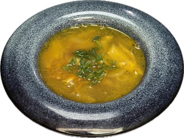 Суп куриный с домашней лапшой