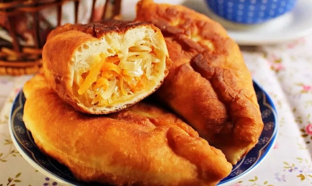 Пирожки с квашеной капустой 4шт