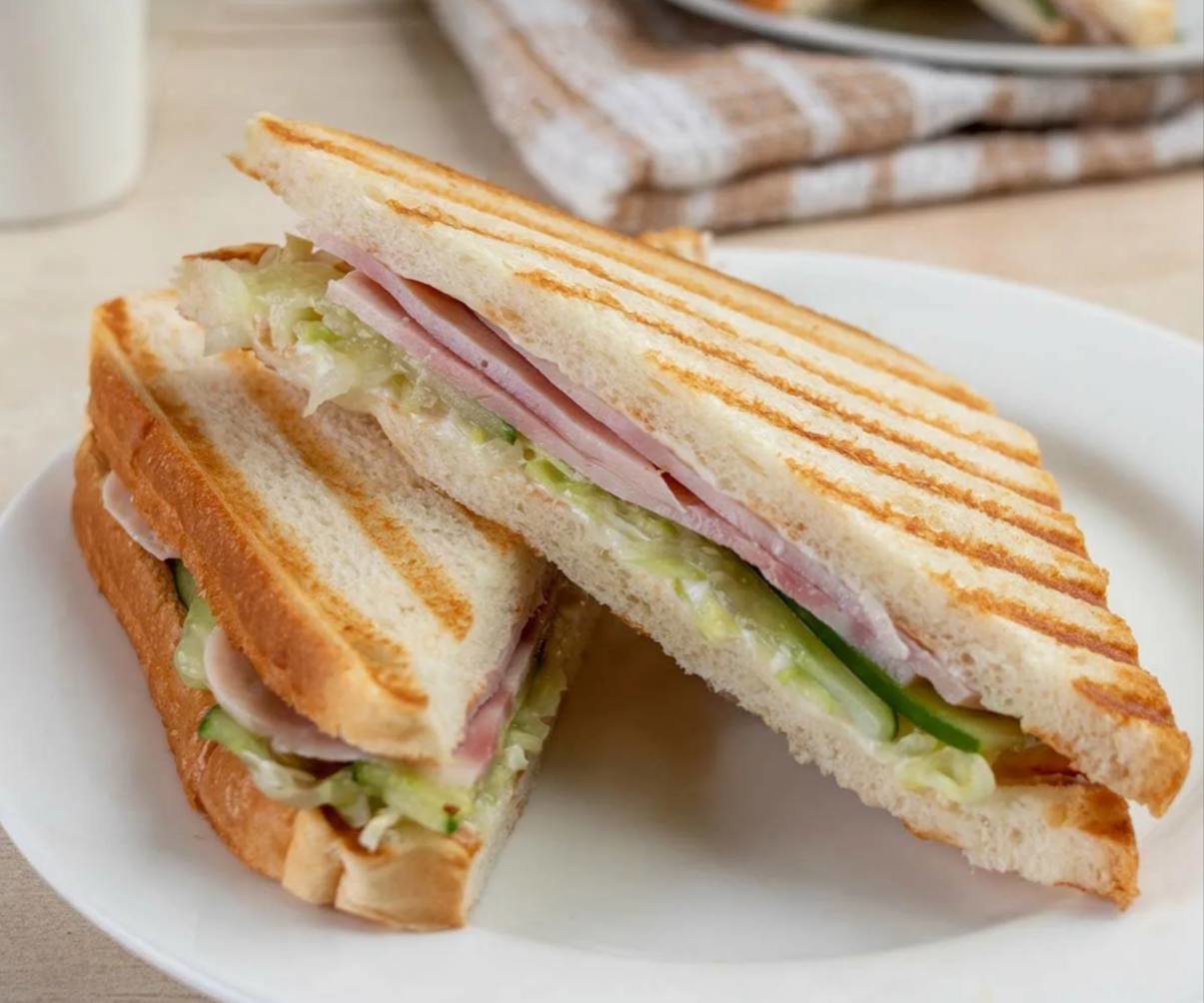 Сэндвич с ветчиной и сыром