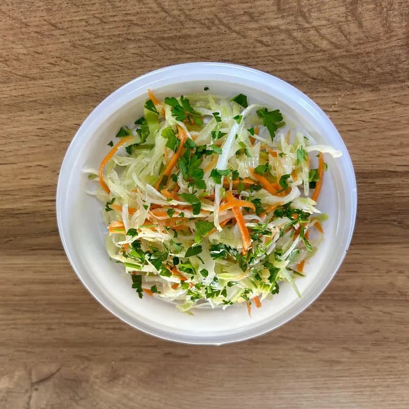 Салат из квашеной капусты