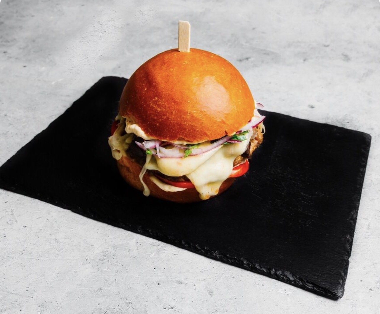 Бургер с креветкой