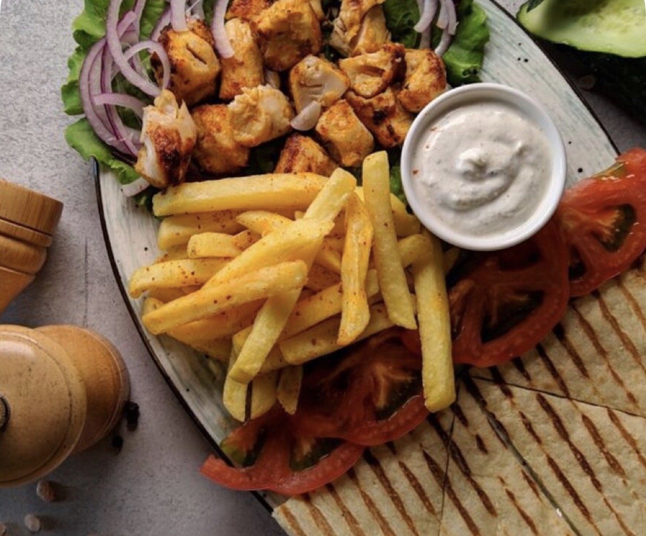 Гиро на тарелке