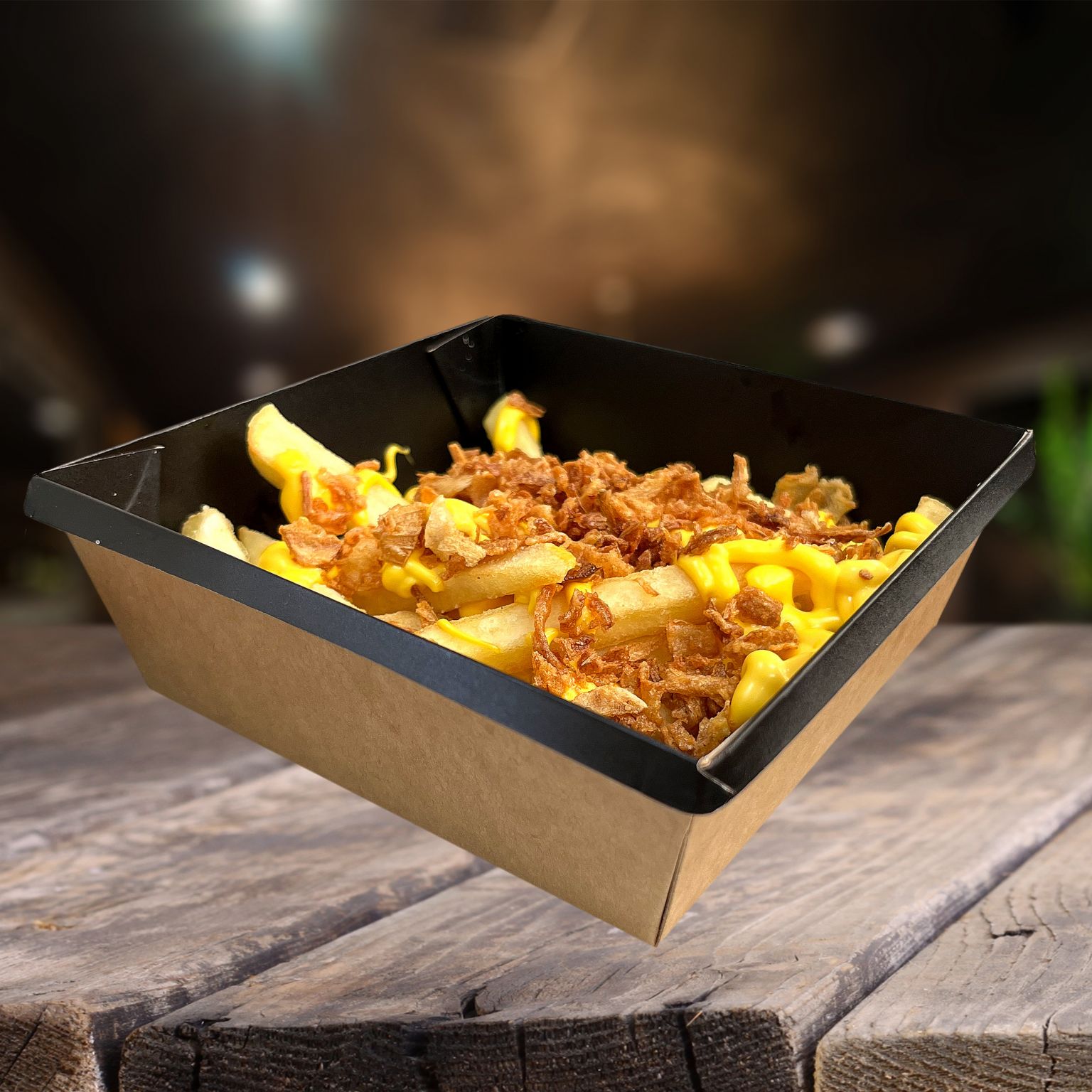 Картофель фри с сырным топпингом и жаренным луком