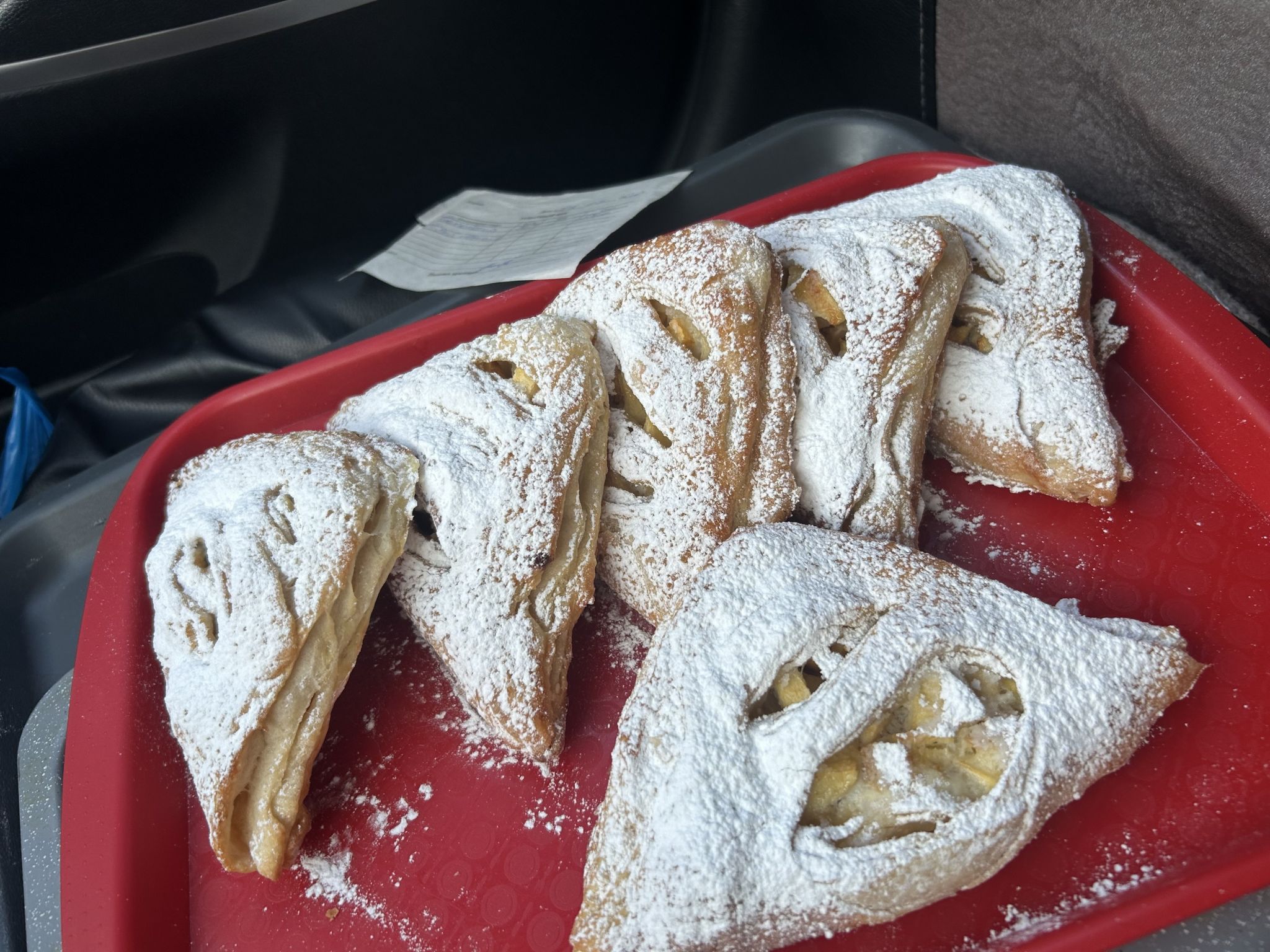 Слойка с яблоком