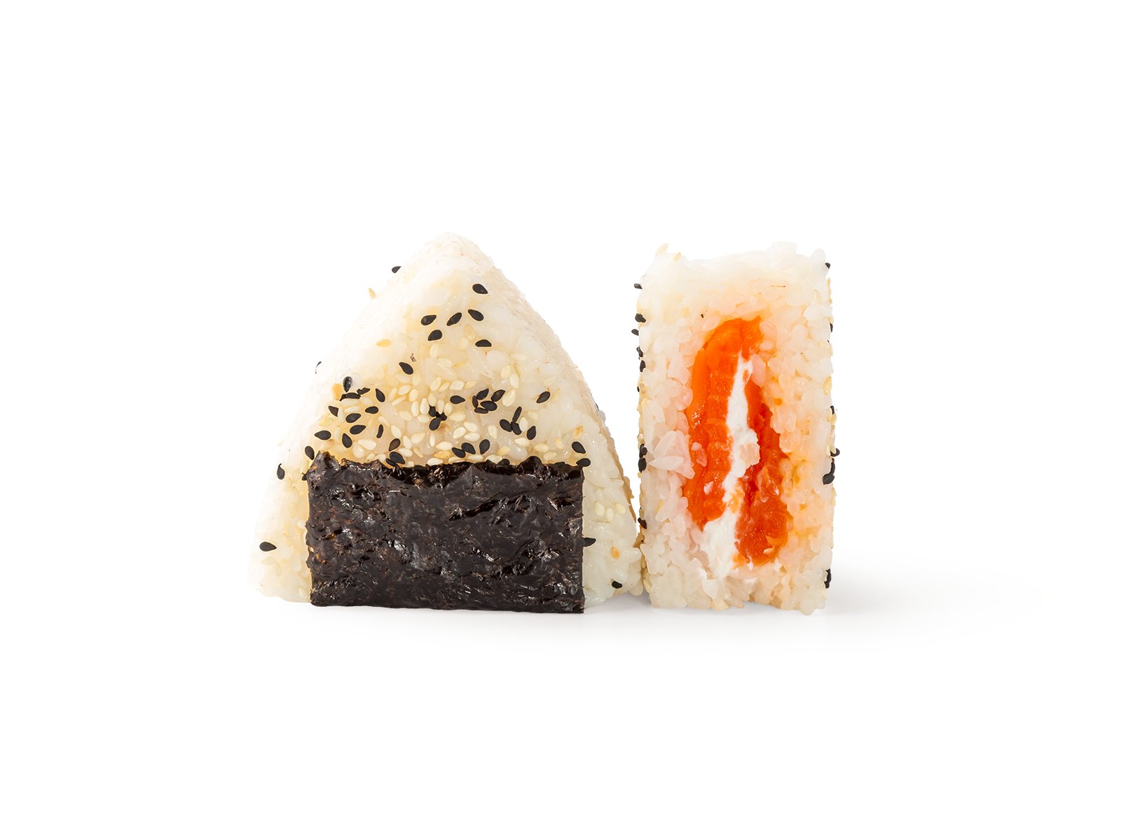 Онигири с лососем