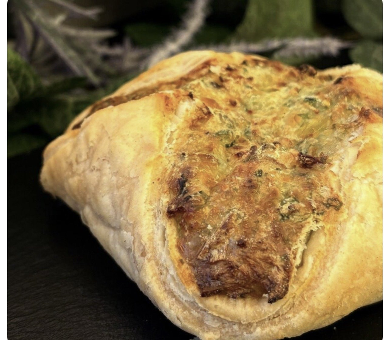 Корзиночка с курицей и луком