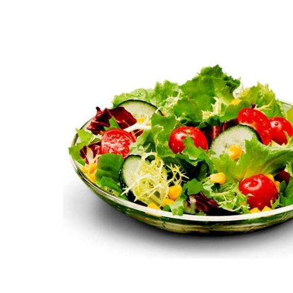 Легкий овощной салат с фирменной заправкой